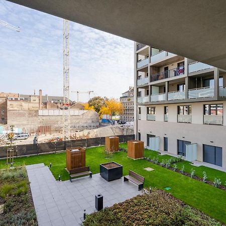 Westside River Apartment Budapest Esterno foto